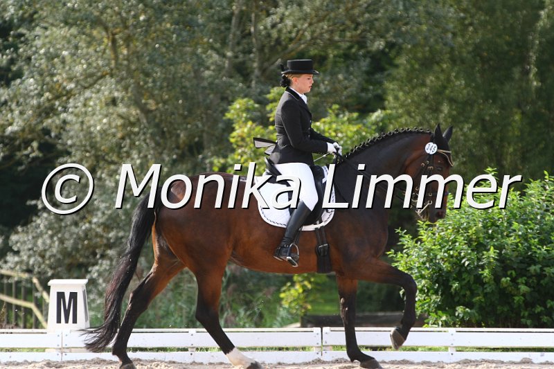 109M8782_Rika_Dressur Mxx_Youngster Cup.JPG